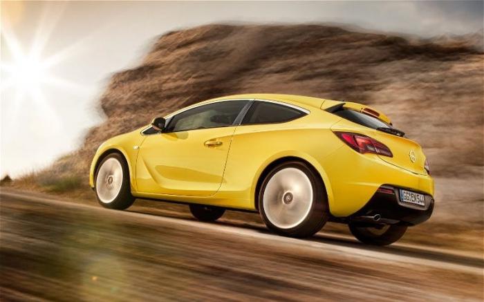 Opel Astra GTC: comentários e descrição do modelo