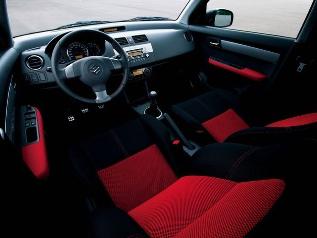 Suzuki Swift - carro compacto com um interior espaçoso