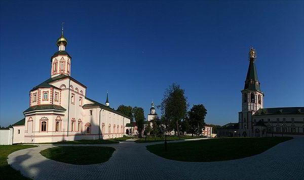 Valdai, o mosteiro de Iversky: foto, resenhas, história. Como chegar ao Monastério Iversky em Valdai?