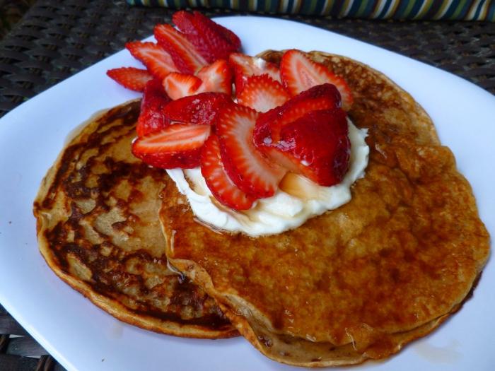 Cozinhar panquecas com iogurte sem ovos