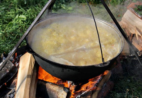 Kulesh na fogueira: uma receita com foto