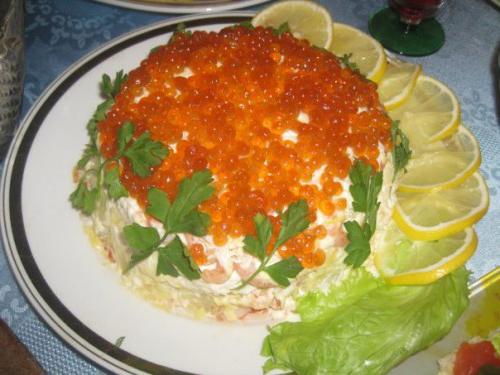 salada real com caviar vermelho e camarões e receita de lula