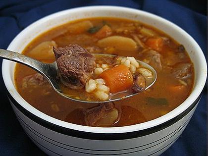 Sopa com carne para todos os gostos