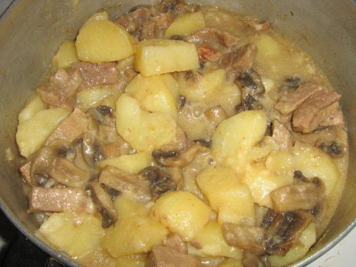 Batata cozida com frango e cogumelos. Várias receitas para este prato