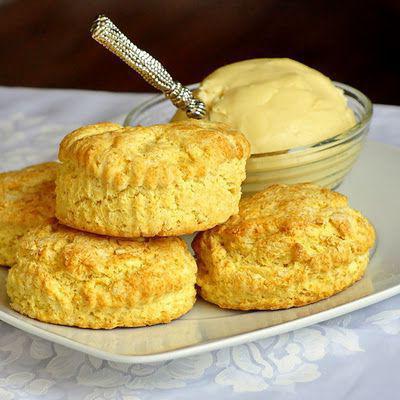 Bolinhos deliciosos de farinha de milho. Receitas de culinária