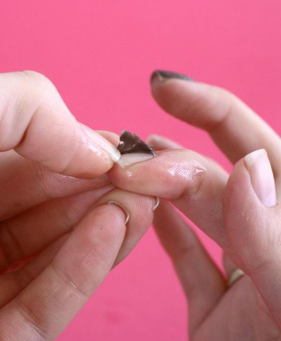 por que esmaltes gel esfolia nas pontas das unhas