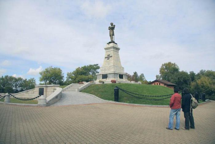 Monumento a Muravyov-Amur em Khabarovsk: instalação, demolição e retorno