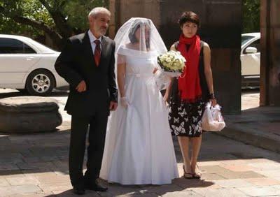 O casamento de Yezidi é um tributo às tradições