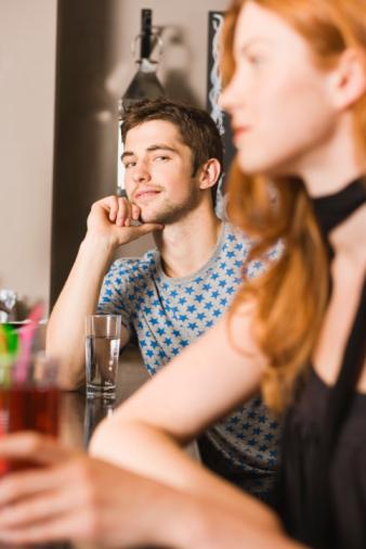 Por que os rapazes parecem, mas não se familiarizam: quais são os motivos desse fenômeno?