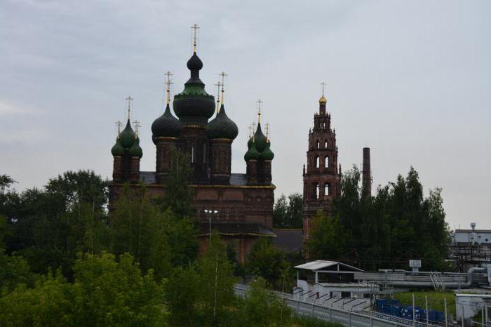 Igreja de São João Batista em Tolchkovo. Vistas de Yaroslavl