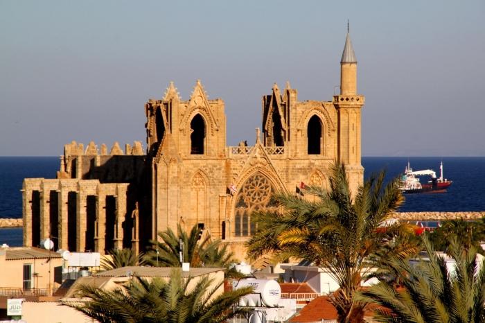 Famagusta (Chipre) - um lugar digno para uma viagem turística para a parte norte da ilha