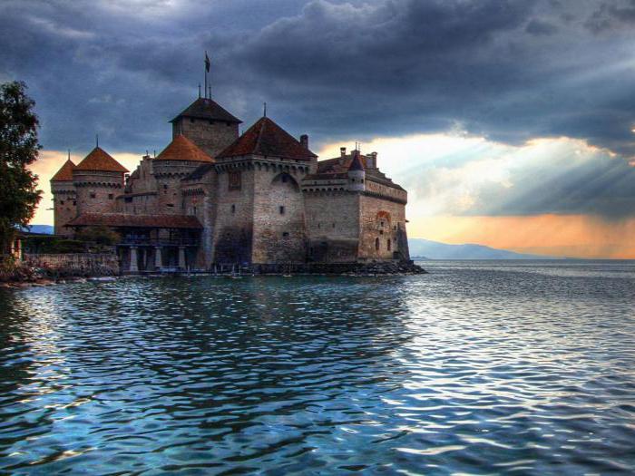 Lago de Genebra e o Castelo de Chillon