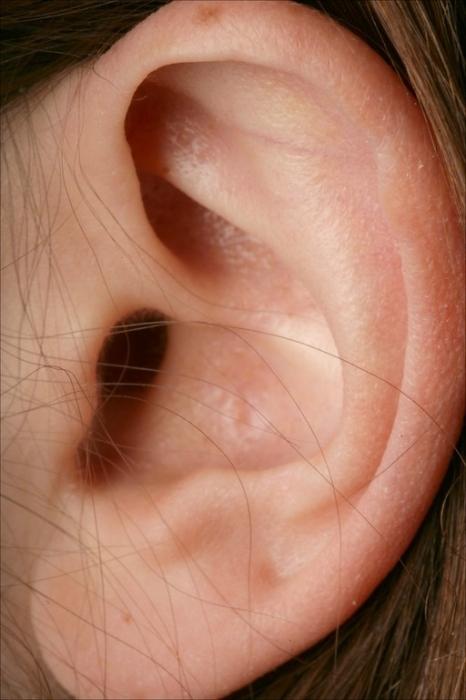 O que devo fazer se abaixei meus ouvidos depois de um resfriado?