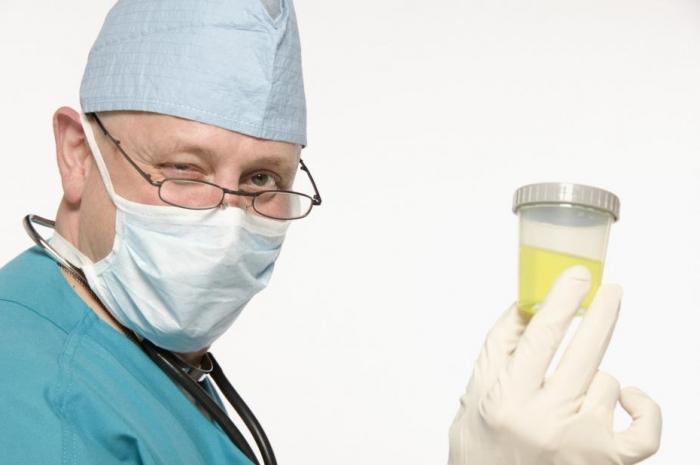 Como passar corretamente um exame de urina ao laboratório